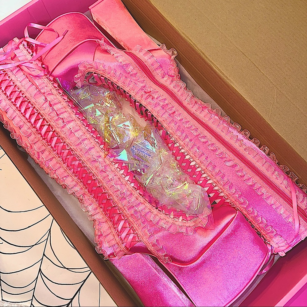 Pink Sugar Thrillz “Let them eat cake” platform heels💕